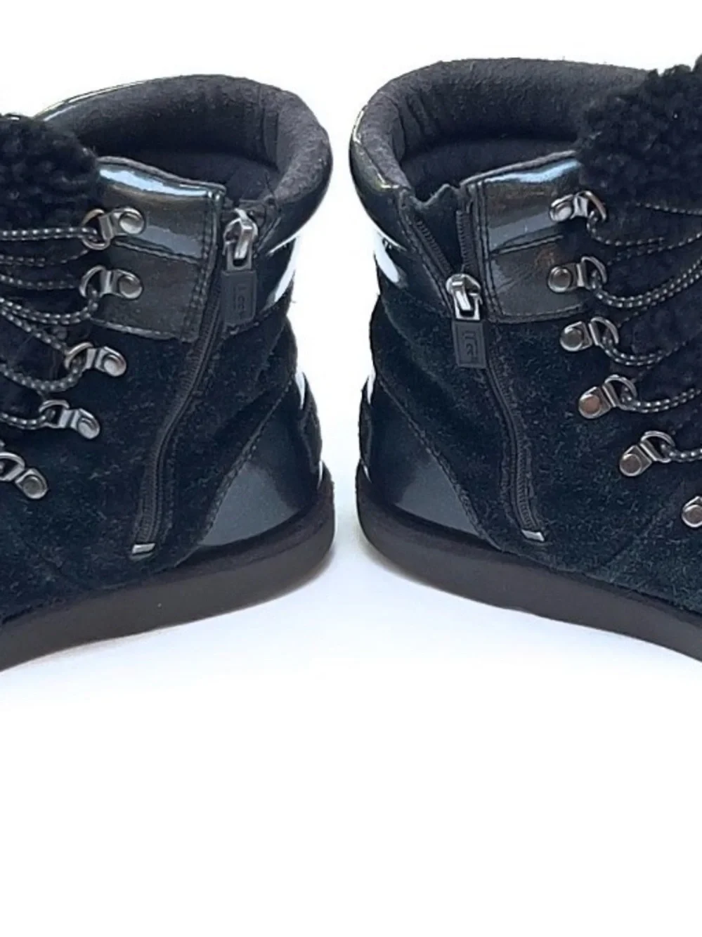 UGG Australia Boy's Metallic Trim Suede Booties Sz 1